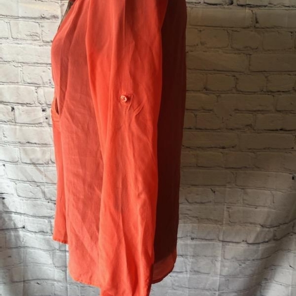 Banana Republic silky blouse - Picture 4 of 5